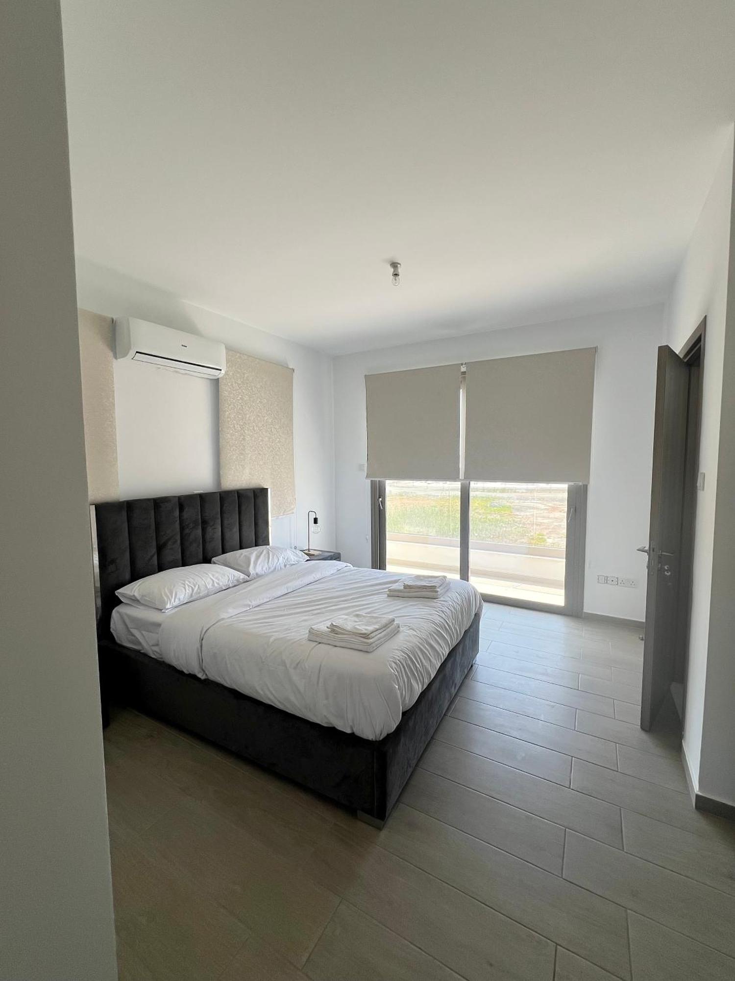 Hubstay - Seaview Oriana In Larnaca, 10 Min Walk To The * Lárnaka