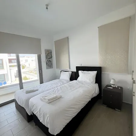Hubstay - Seaview Villa Oriana In Larnaca, 10 Min Walk To The Beach Exterior photo