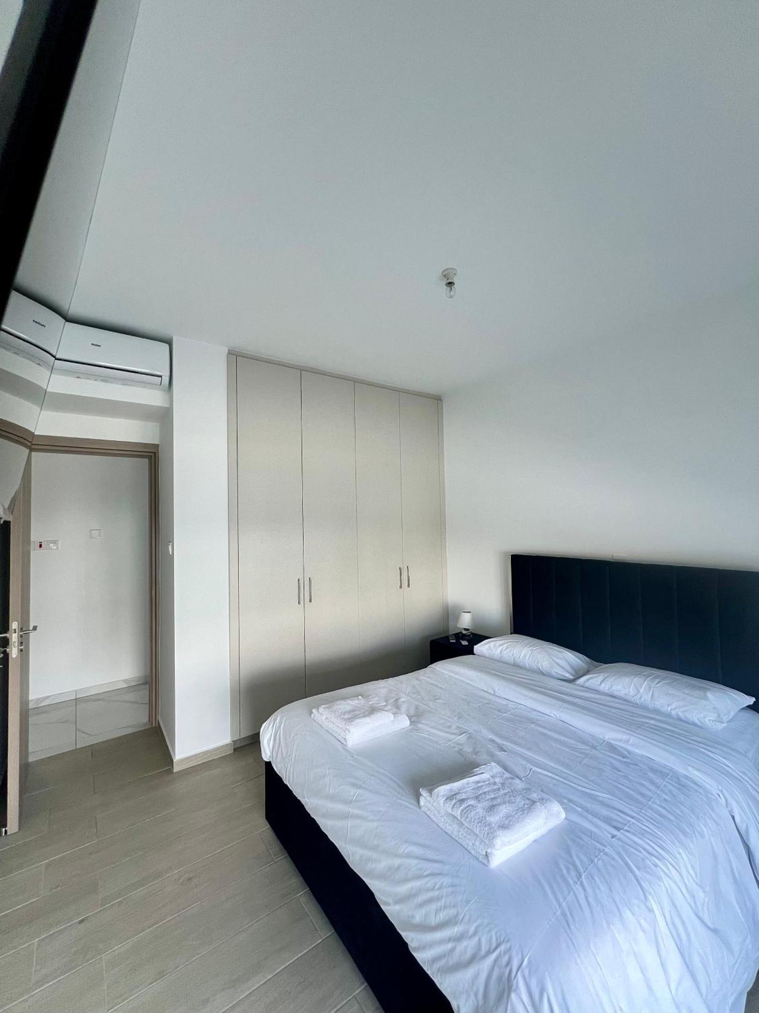 Hubstay - Seaview Oriana In Larnaca, 10 Min Walk To The *